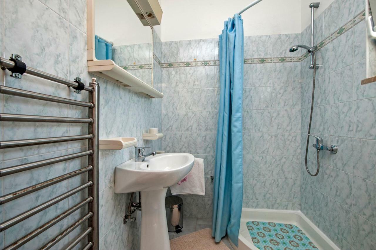 Rooms Mariana ロヴィニ エクステリア 写真